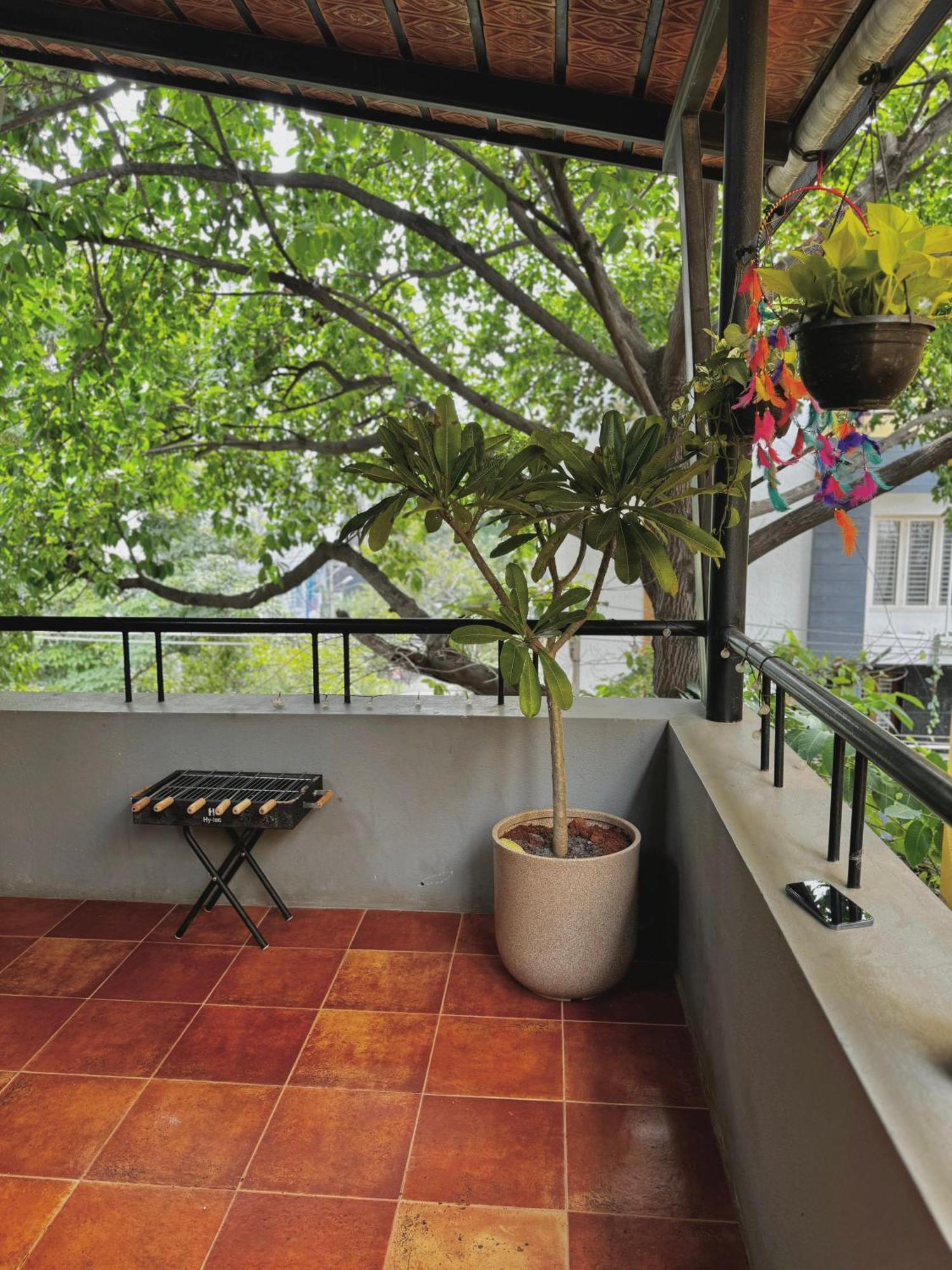 Idam Na Mama Apartamento Bangalore Exterior foto